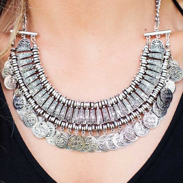 Read more about the article Vintage Necklace